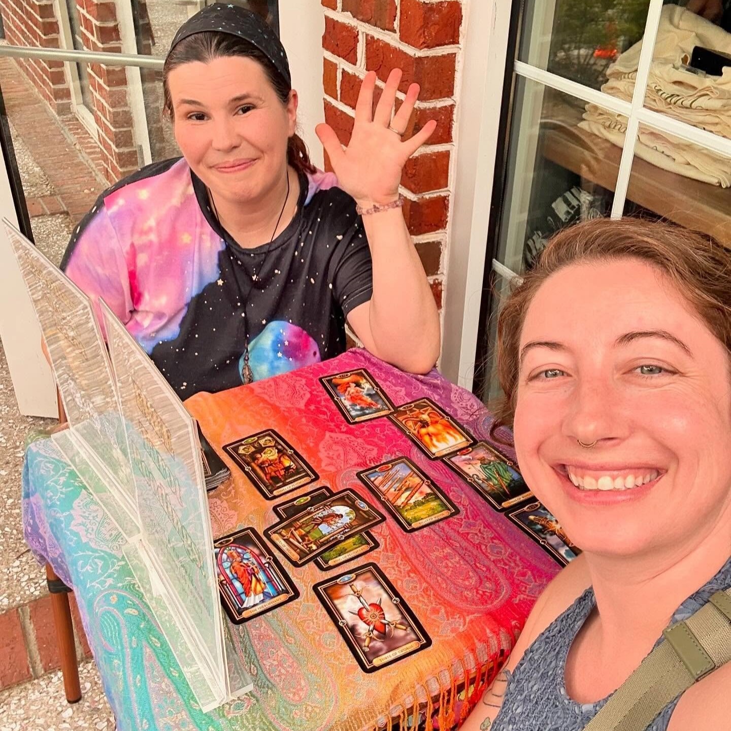 Book a Savannah tarot party with a professional tarot reader with nearly 20 years of experience